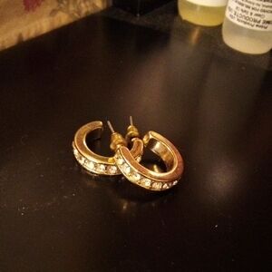Elegant Gold Hoop Earrings